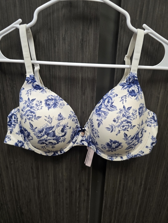 Victoria's Secret Other - Victoria's Secret Body by Victoria Lined Perfect Coverage Bra 38C Blue White